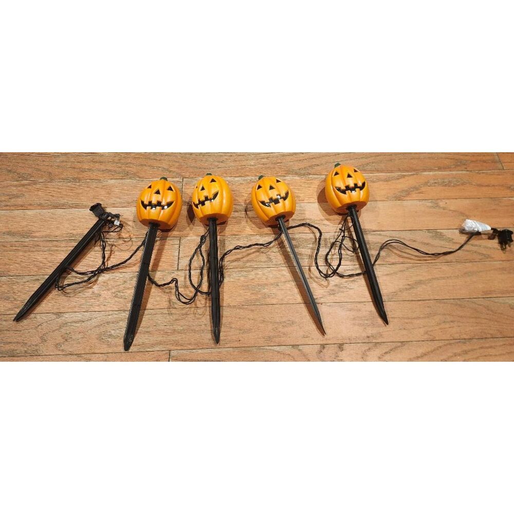 T2 Lot of 5 Vintage Halloween Jack O Lantern Blowmold Yard Stakes LIghted Corded